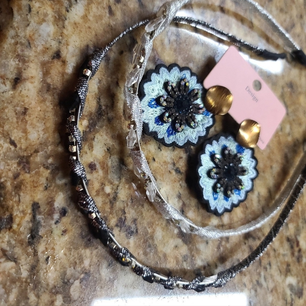 Headband with earrings
